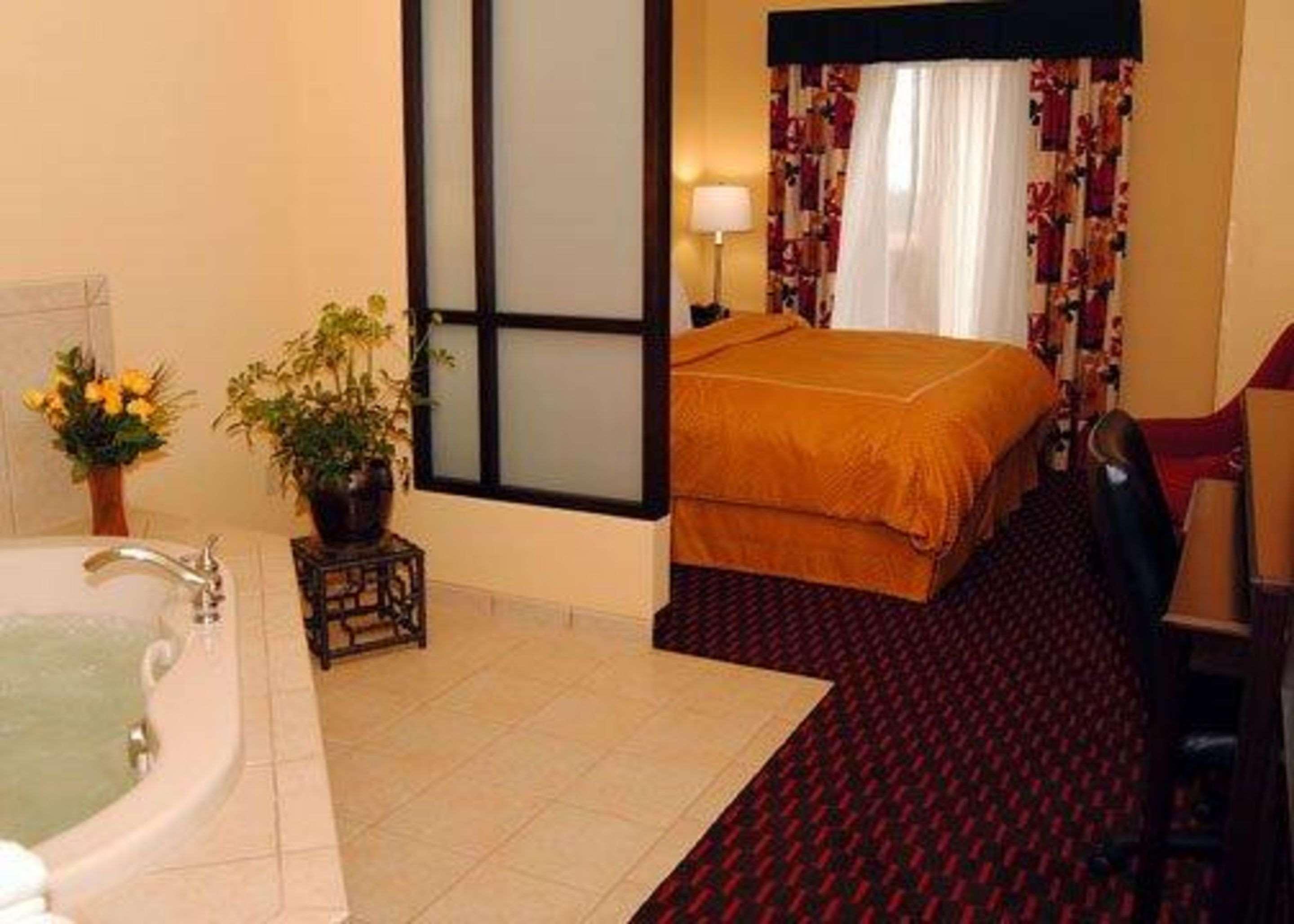 คอมฟอร์ต สวีตส์ Hotel แอลทูนา ภายนอก รูปภาพ
