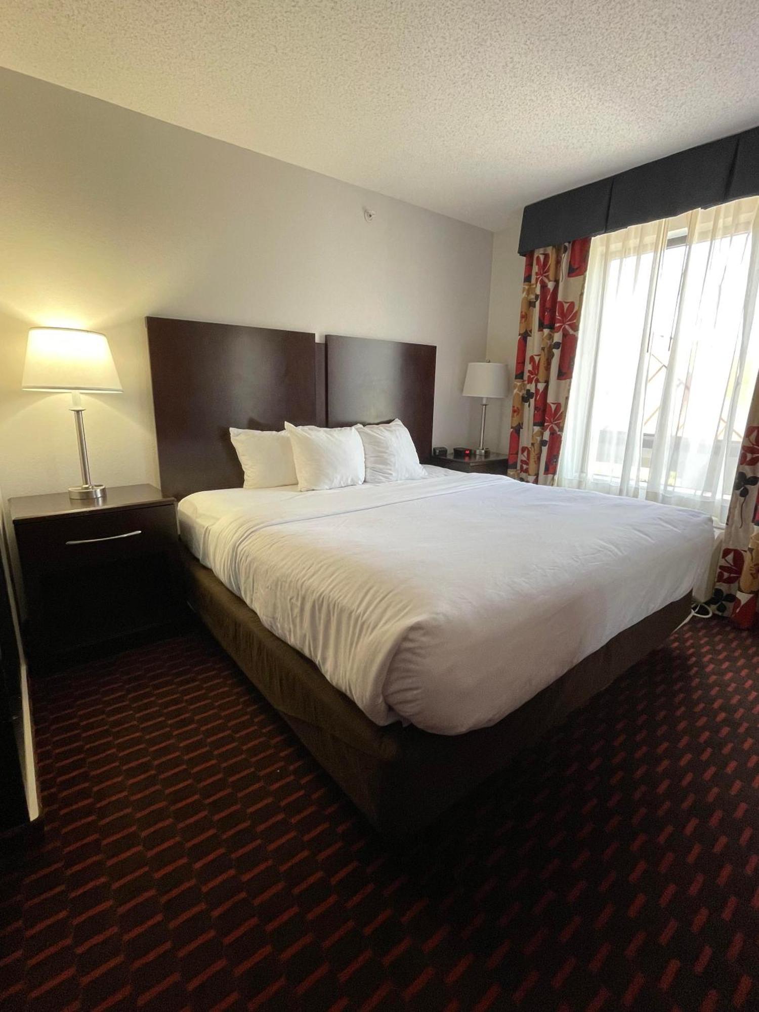 คอมฟอร์ต สวีตส์ Hotel แอลทูนา ภายนอก รูปภาพ